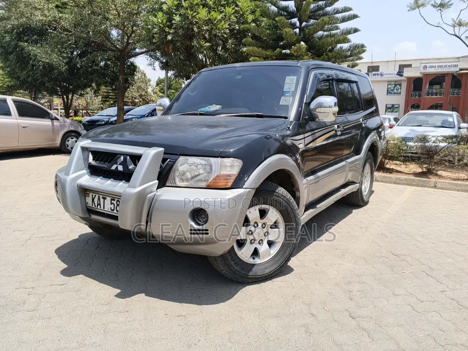 Mitsubishi Pajero 2002 Black