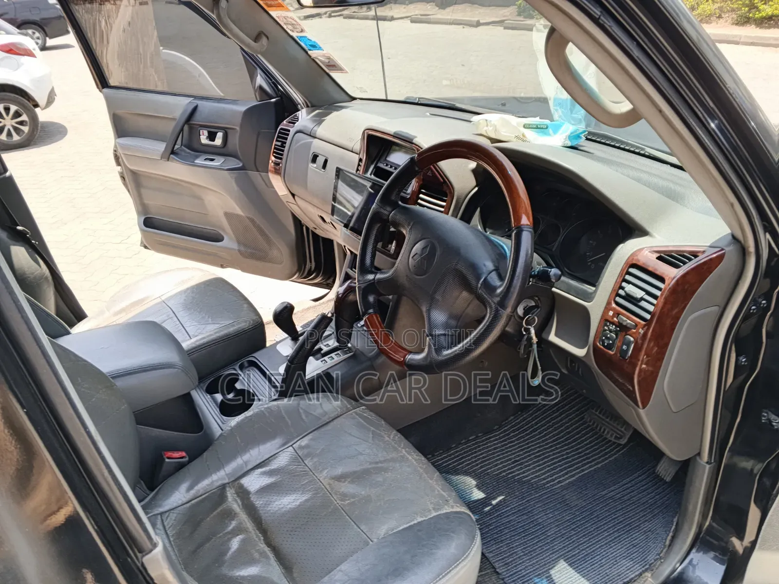 Mitsubishi Pajero 2002 Black