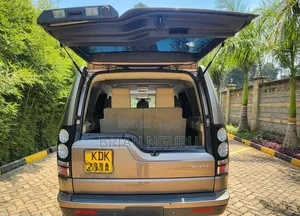 Land Rover Discovery 2015 Brown