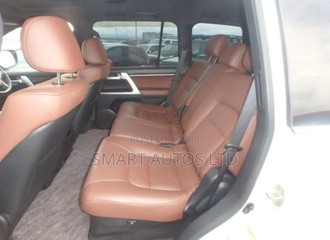 Toyota Land Cruiser 4.6 V8 ZX 2018 Pearl