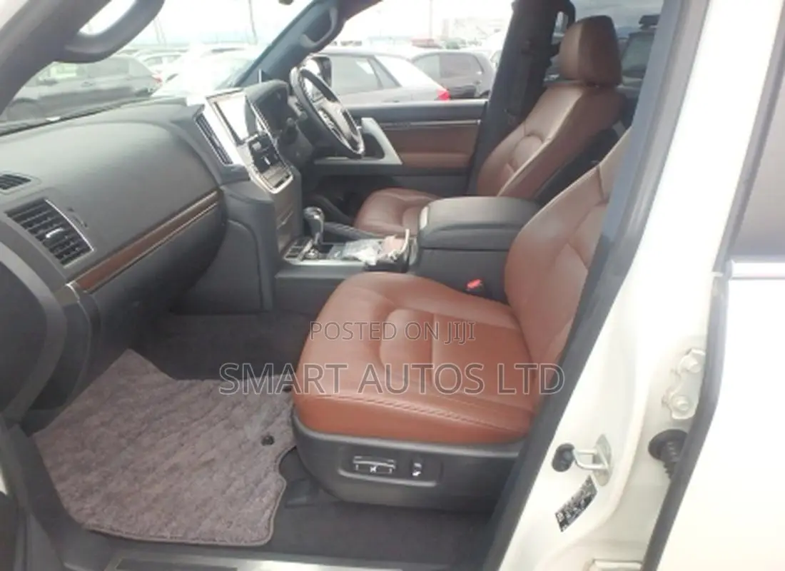 Toyota Land Cruiser 4.6 V8 ZX 2018 Pearl