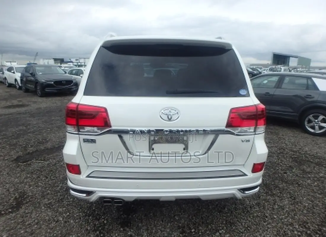Toyota Land Cruiser 4.6 V8 ZX 2018 Pearl