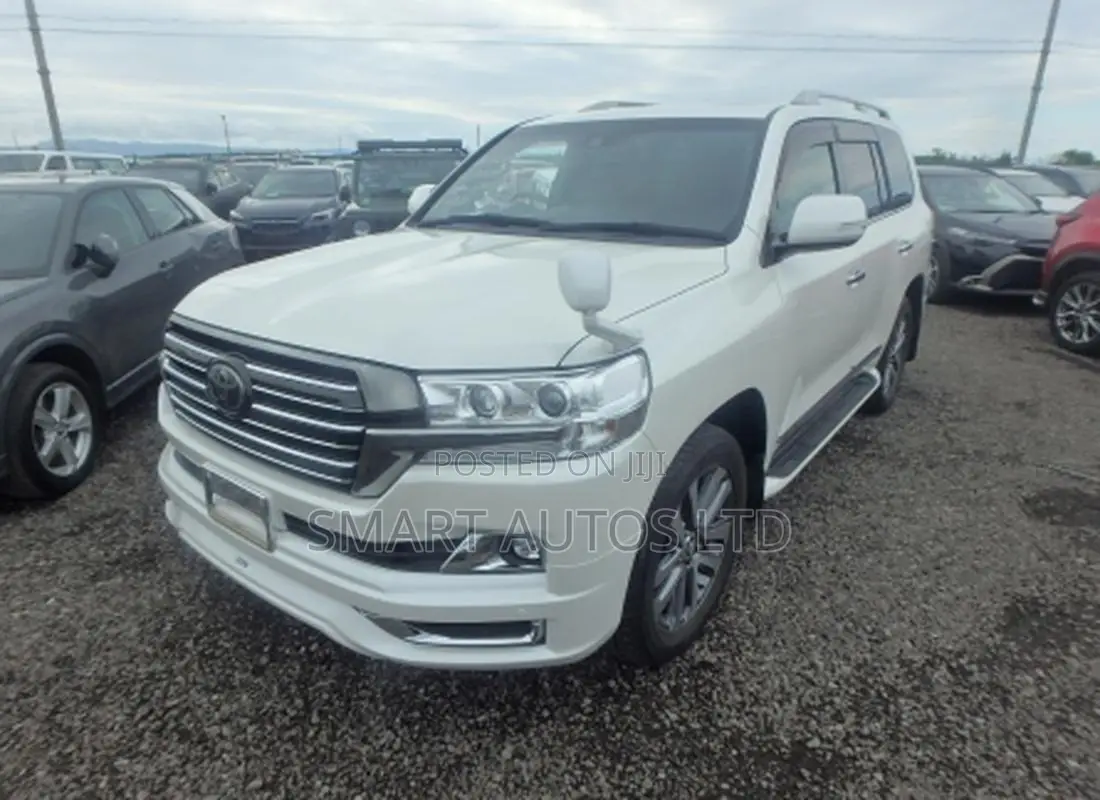 Toyota Land Cruiser 4.6 V8 ZX 2018 Pearl