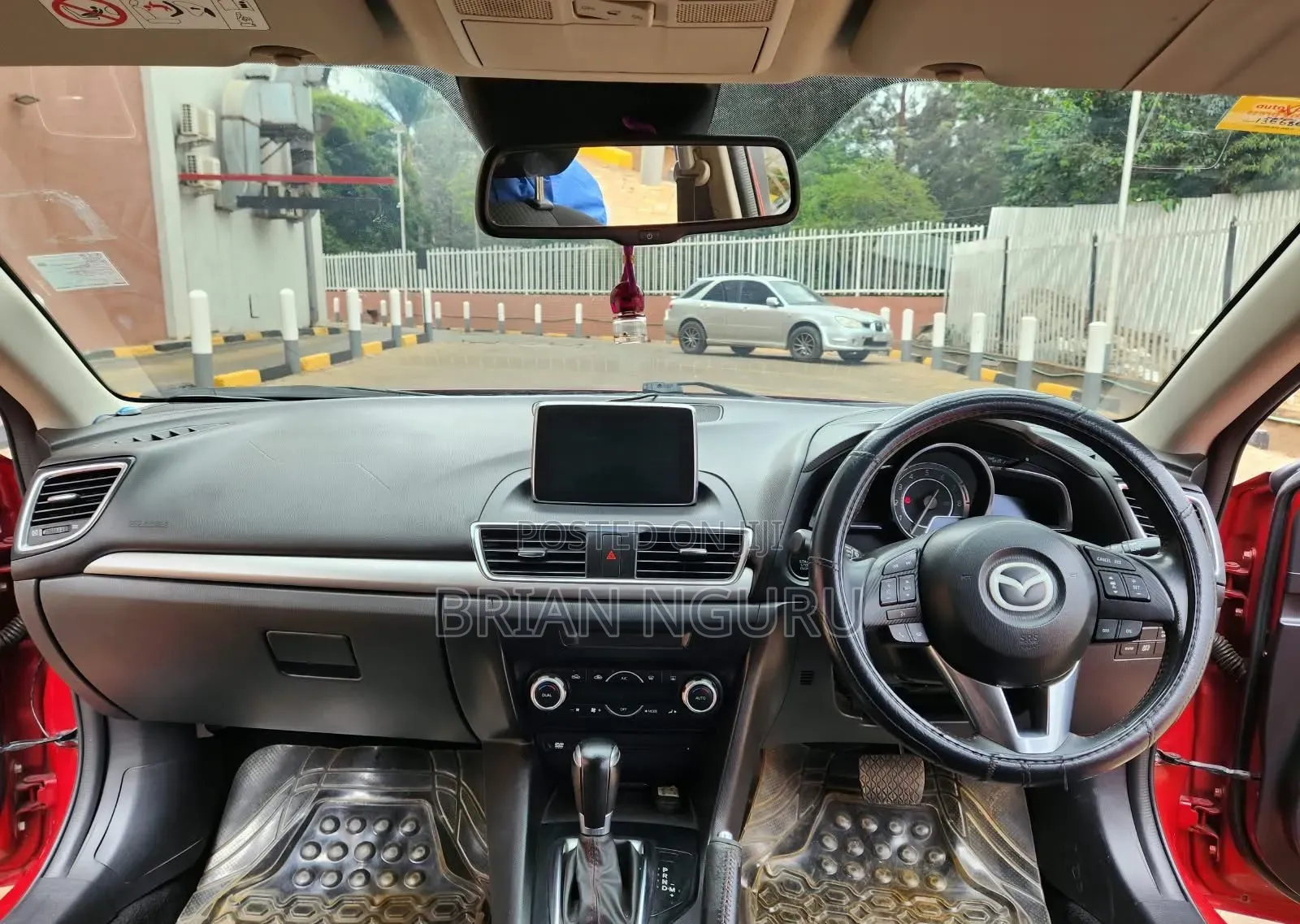 Mazda Axela 2015 Red