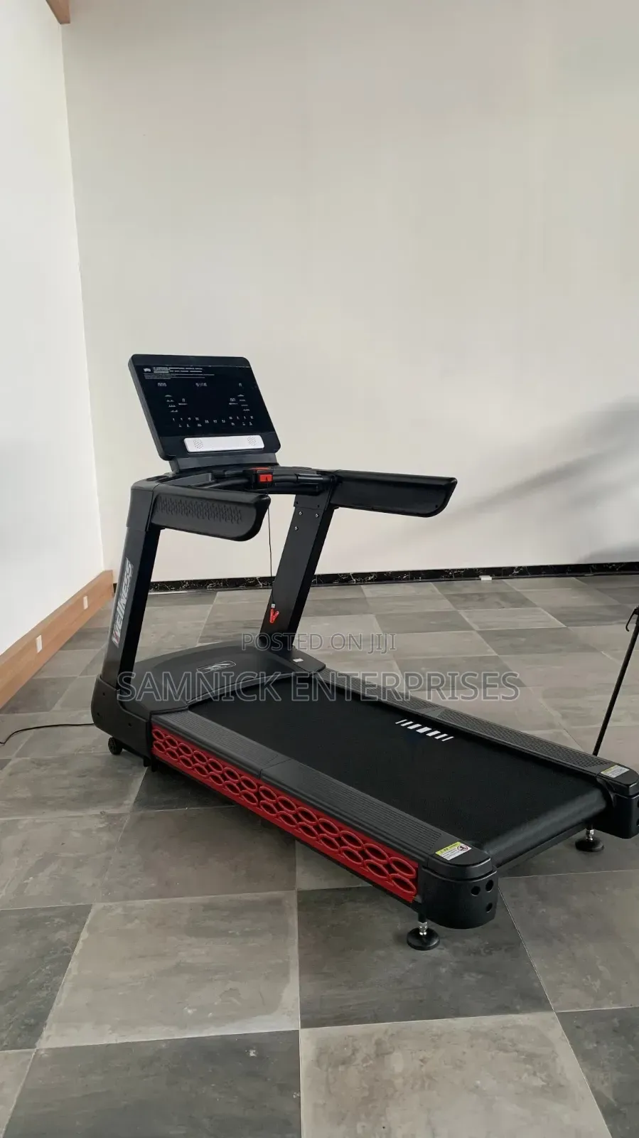Merc v-7 Commercial AC Treadmill