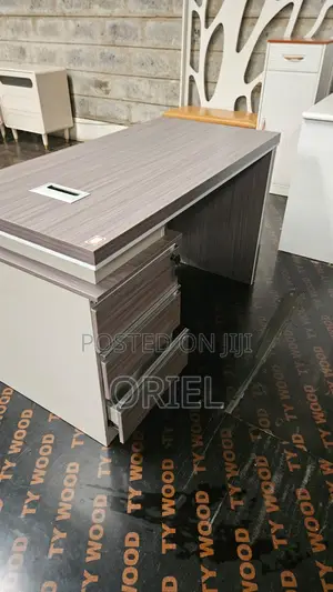Modern Office Desk : Modern Gray Executive Desk