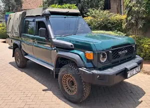 Toyota Land Cruiser 2014 Teal