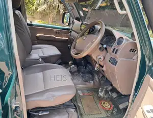 Toyota Land Cruiser 2014 Teal