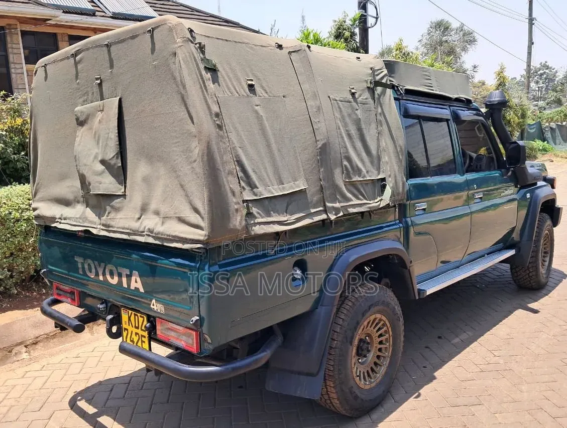 Toyota Land Cruiser 2014 Teal