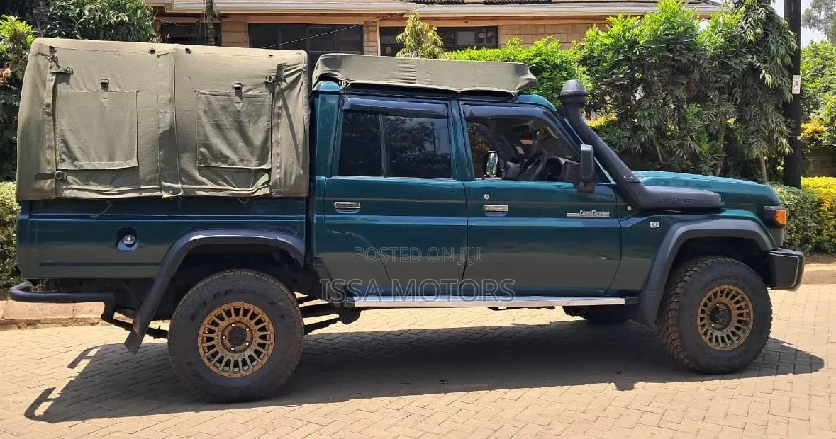Toyota Land Cruiser 2014 Teal