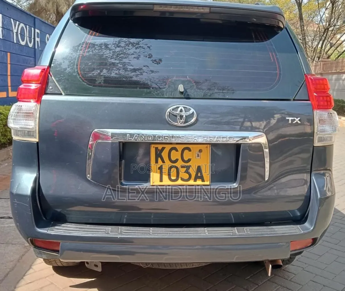 Toyota Land Cruiser Prado 2011