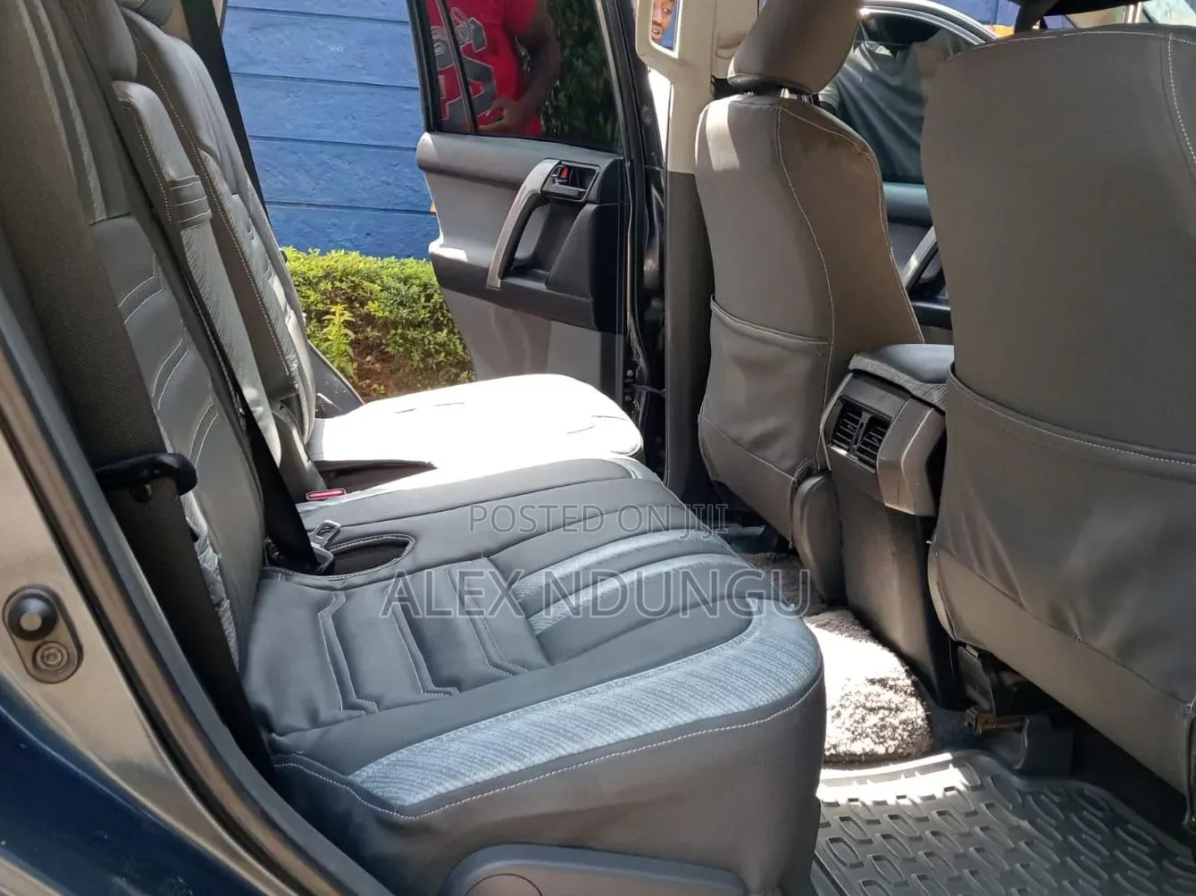 Toyota Land Cruiser Prado 2011