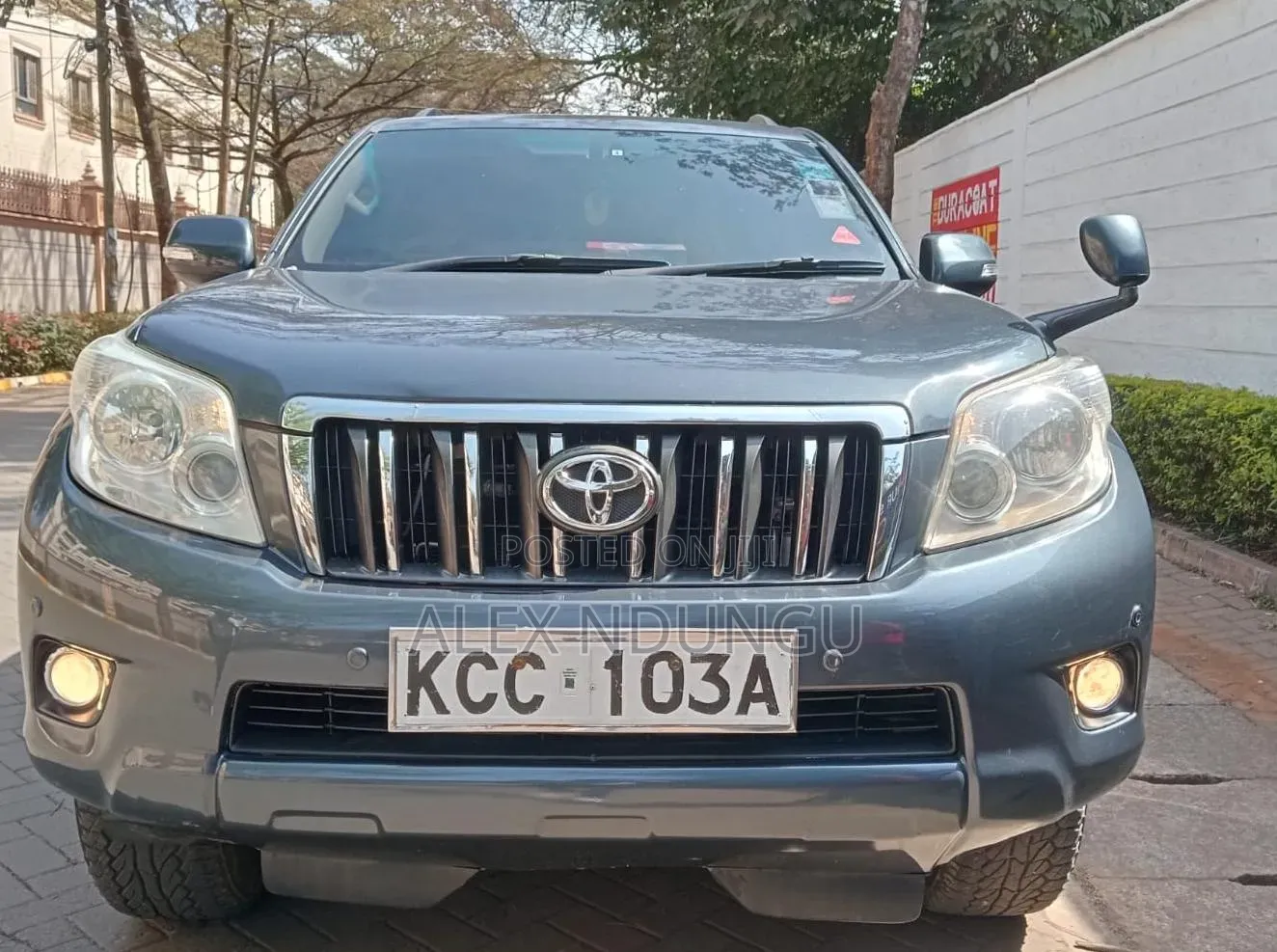Toyota Land Cruiser Prado 2011