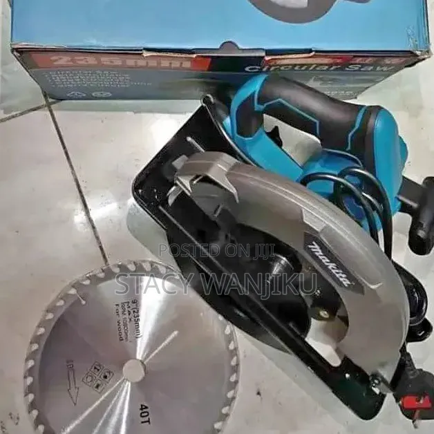 9 Inch Makita Circular Saw / Makita Circular Saw