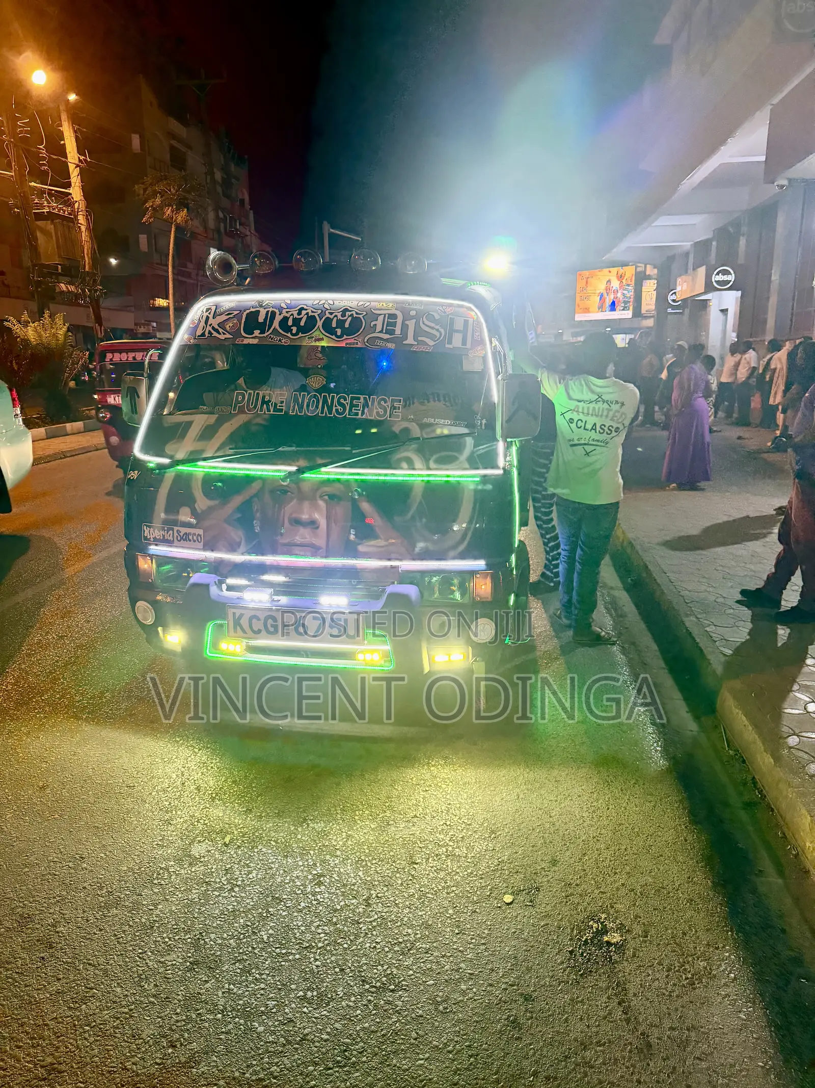 Nissan Caravan (Urvan) 1999 Green
