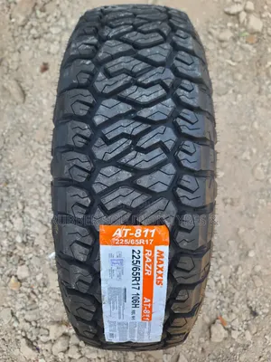 225 /65 R17 Maxxis Tyres 106h a/T-811 Razr All-Terrain