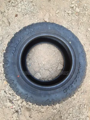 225 /65 R17 Maxxis Tyres 106h a/T-811 Razr All-Terrain
