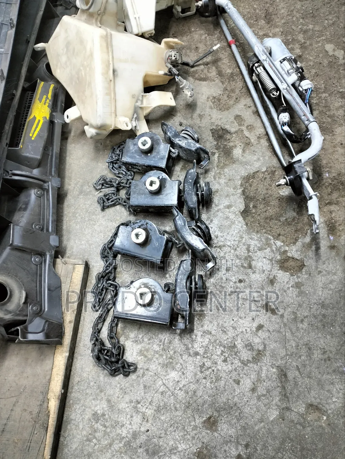 Prado J 150 Spare Wheel Chain
