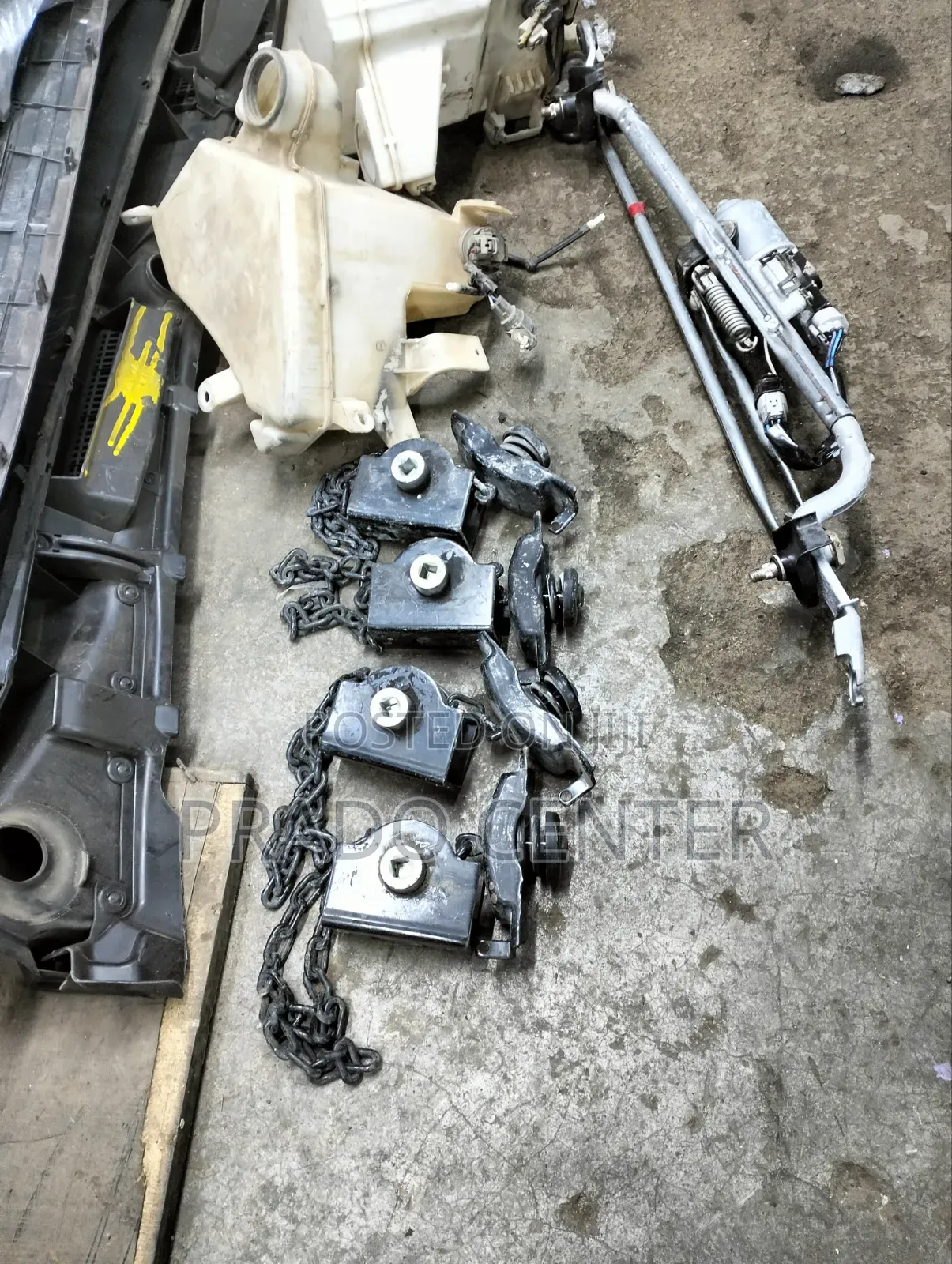 Prado J 150 Spare Wheel Chain