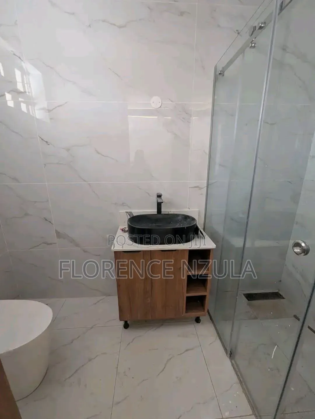 5bdrm Villa in Kerarapon Rise for sale