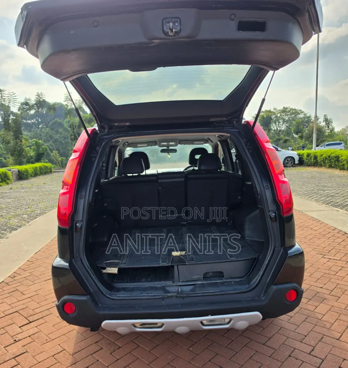 Nissan X-Trail 2.0 Petrol XE 2010 Black