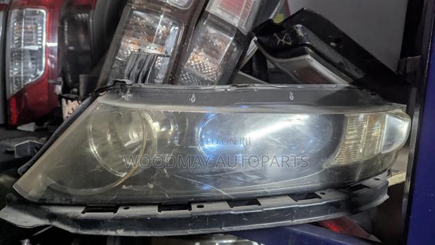 Honda Odyssey Headlight Xenon - thumbnail 2