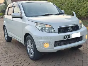 Toyota Rush 2011 White