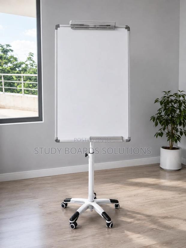 Wheeled Flipchart Stand – Mobile Professional Presentation Solution - main view
