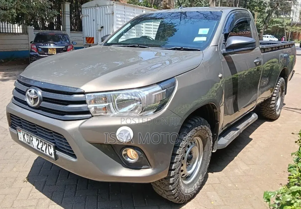 Toyota Hilux 2018 Gray