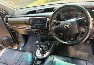 Toyota Hilux 2018 Gray