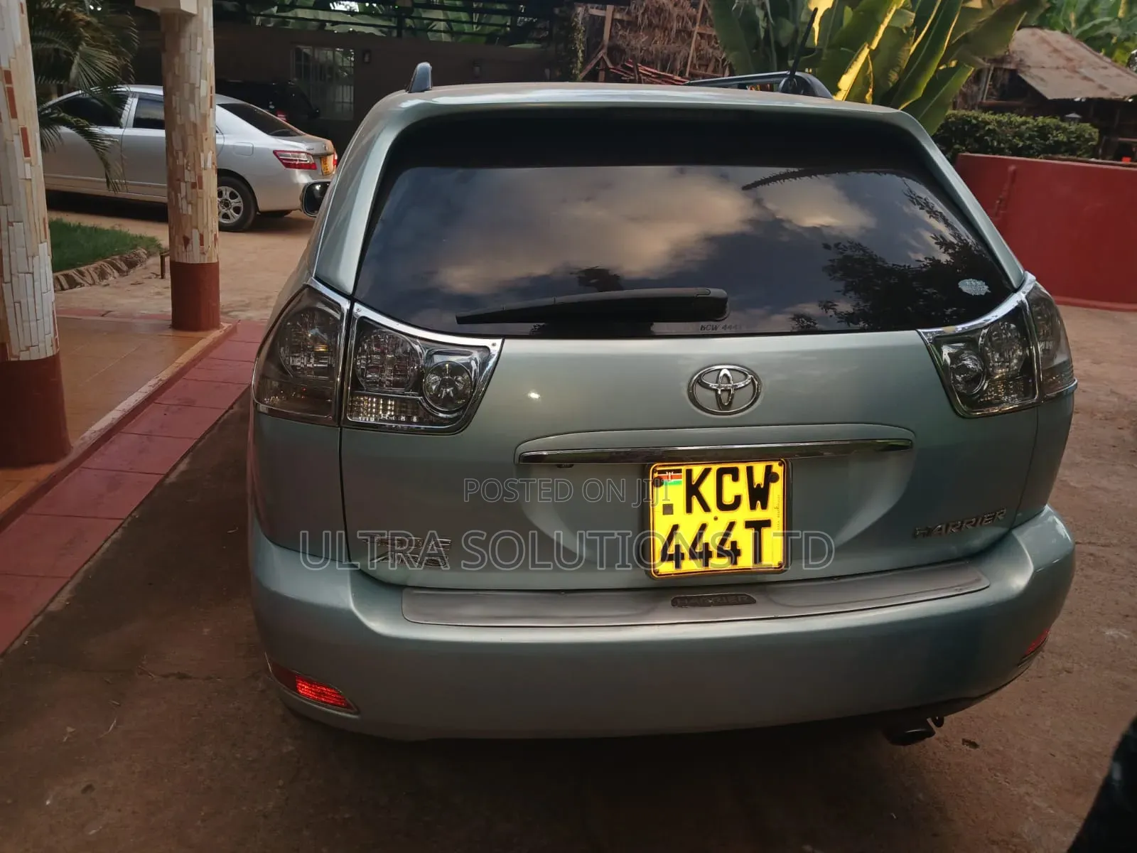 Toyota Harrier 2009 Silver