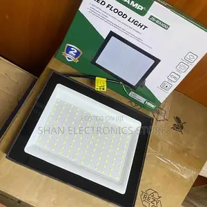 100W LED Outdoor Floodlight – Bright Energy Efficient Lighting