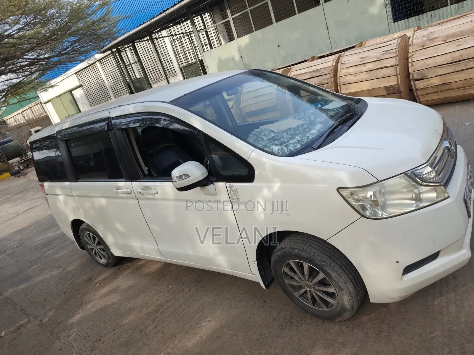 Honda Stepwgn 2012 White