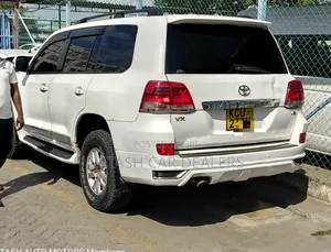 Toyota Land Cruiser 2012 White