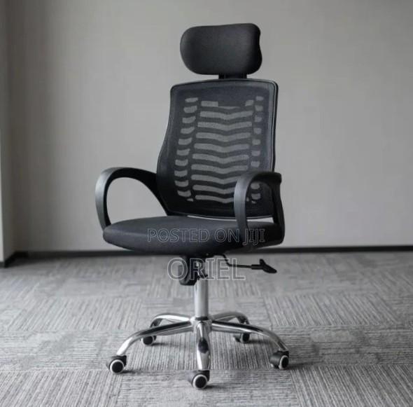 Modern Office Chair : Adjustable Swivel Chair