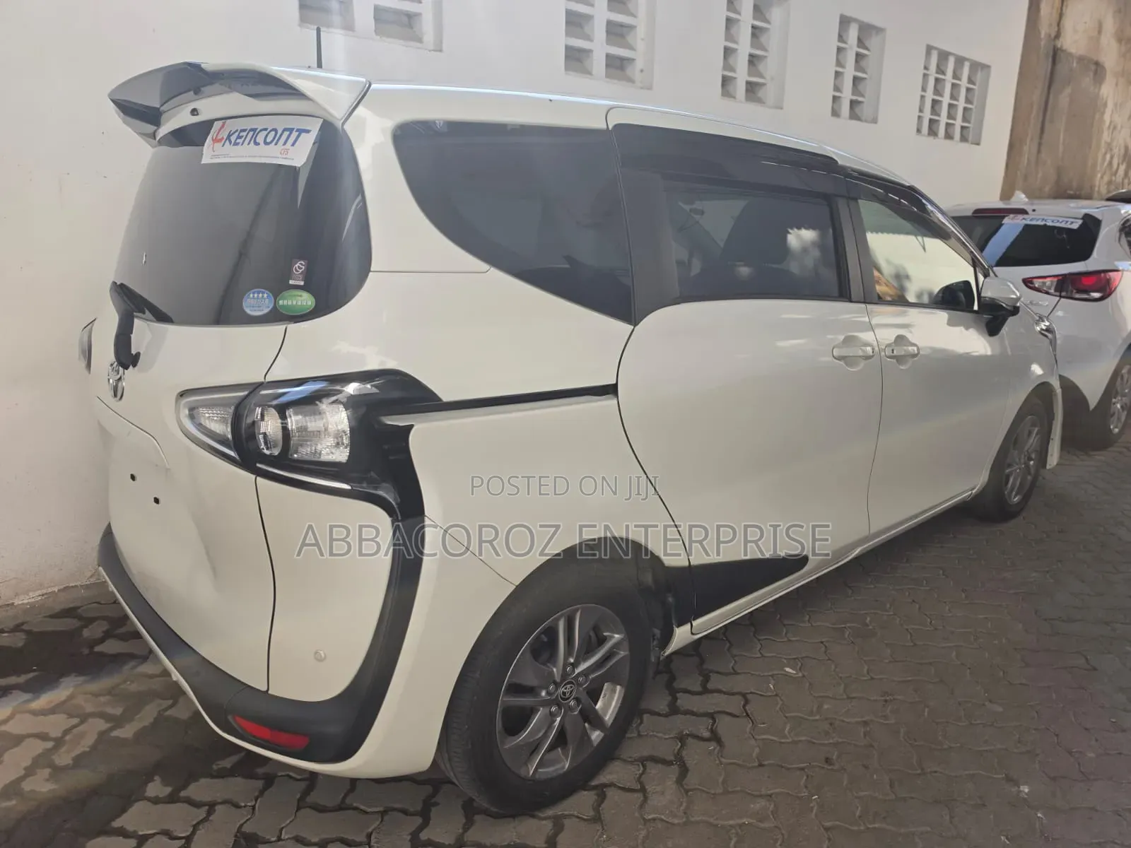 Toyota Sienta 2019 White