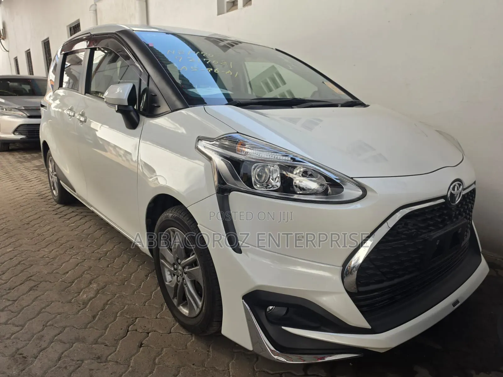 Toyota Sienta 2019 White