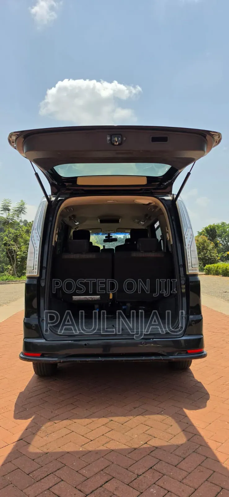 Nissan Serena 2016