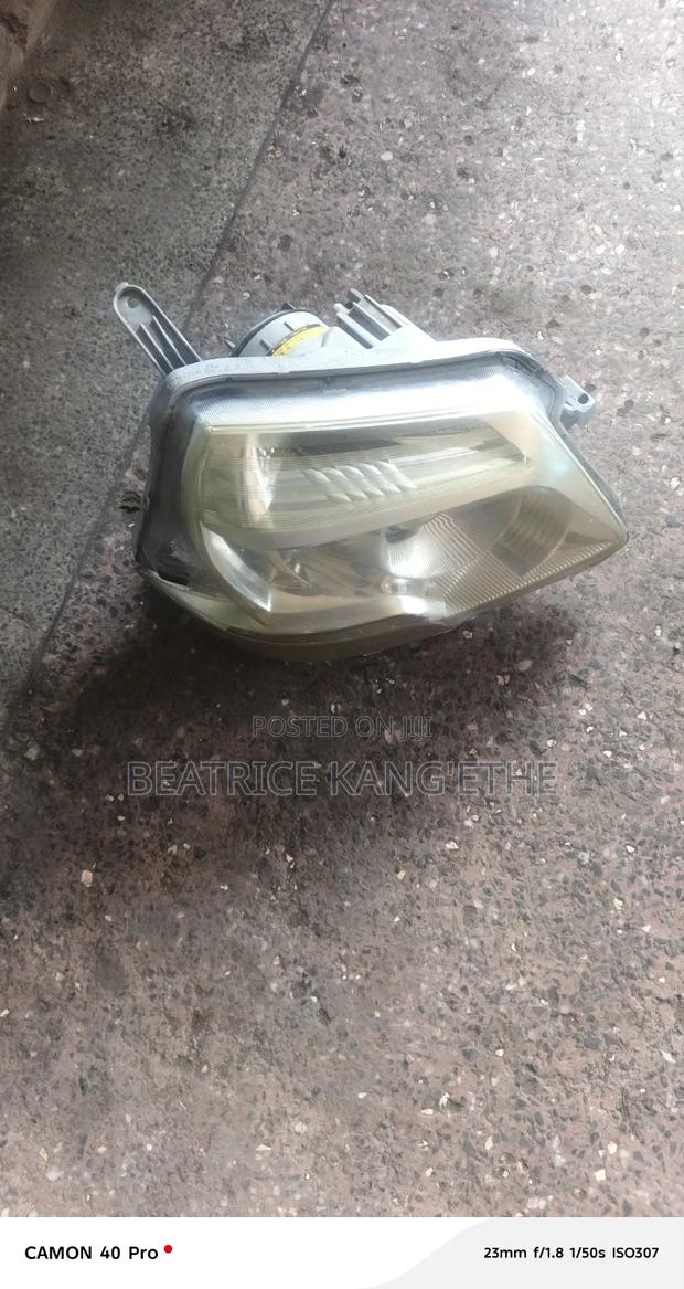 Toyota Sienta Headlight - main view