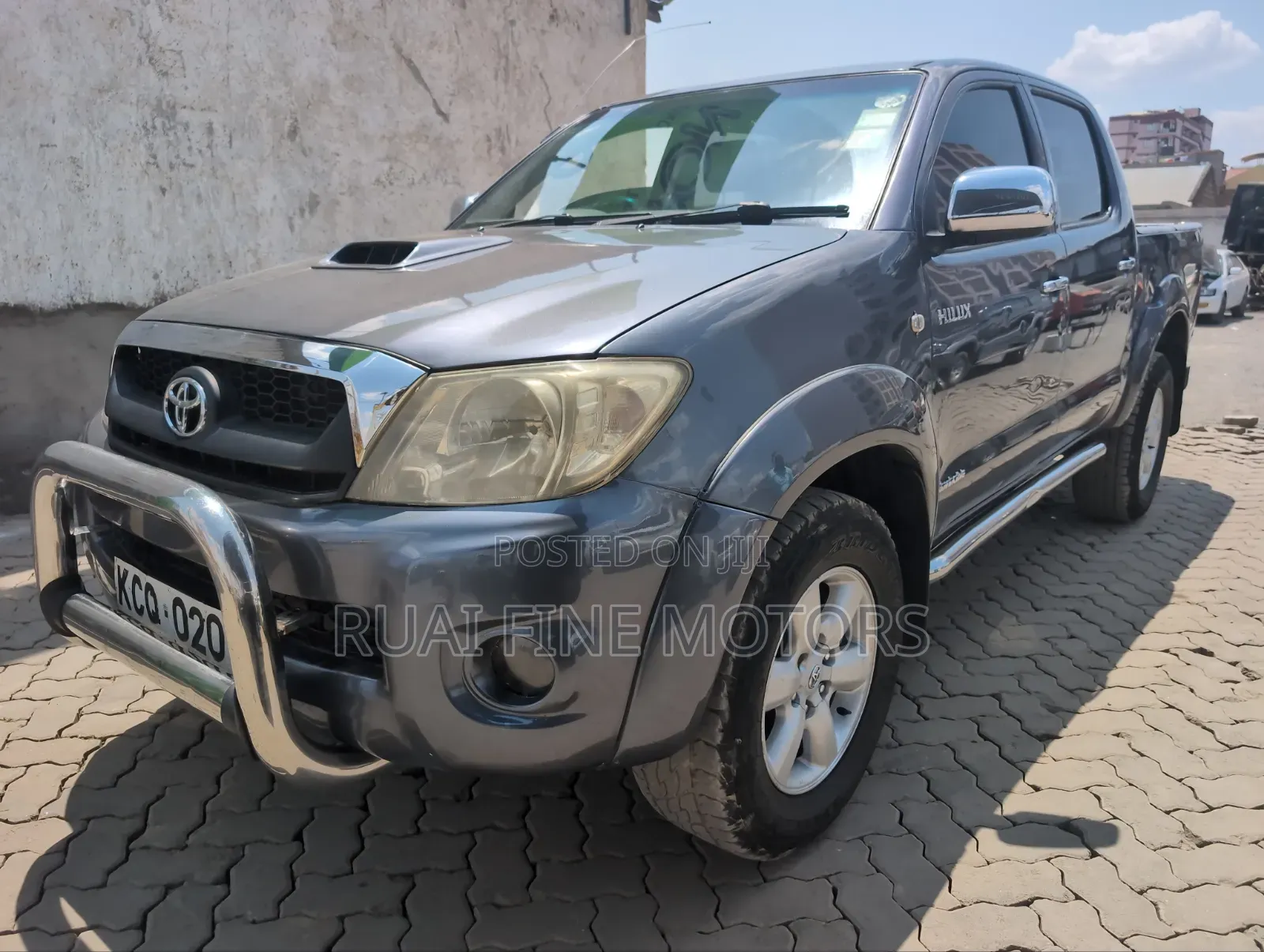 Toyota Hilux 2012 Gray