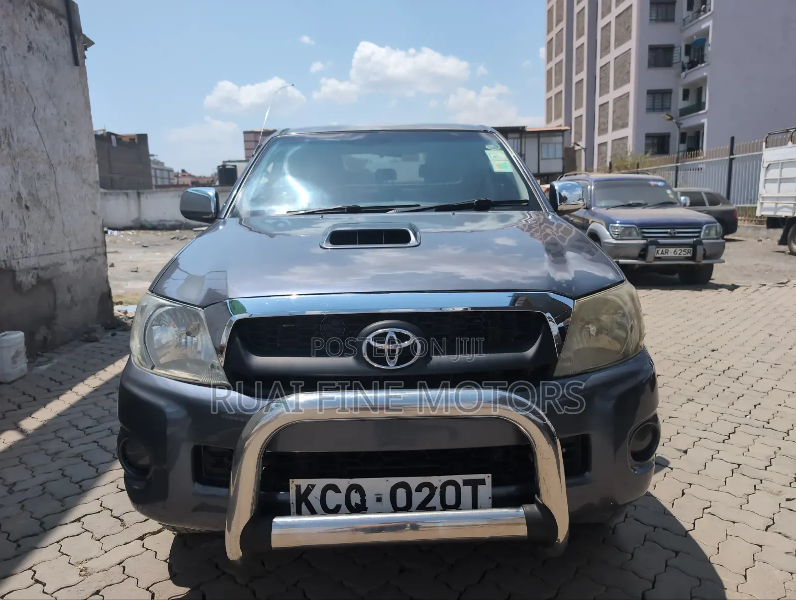 Toyota Hilux 2012 Gray