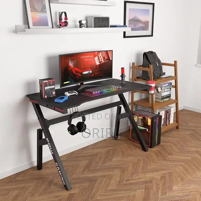 Modern Computer Desk : Ergonomic Computer Gaming Desk.