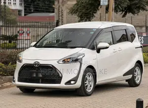 Toyota Sienta 1.5 Hybrid FWD 2019 White