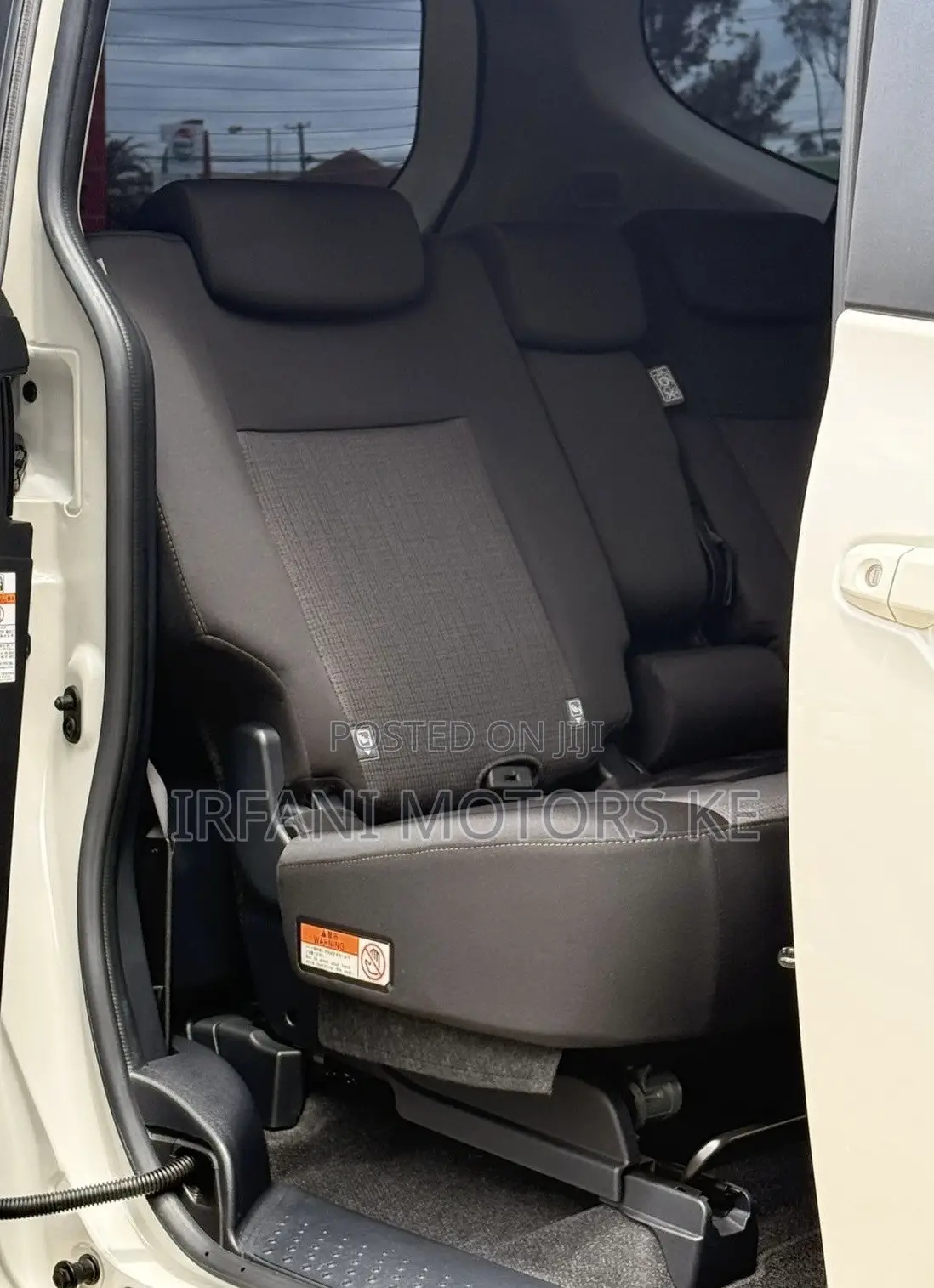 Toyota Sienta 1.5 Hybrid FWD 2019 White