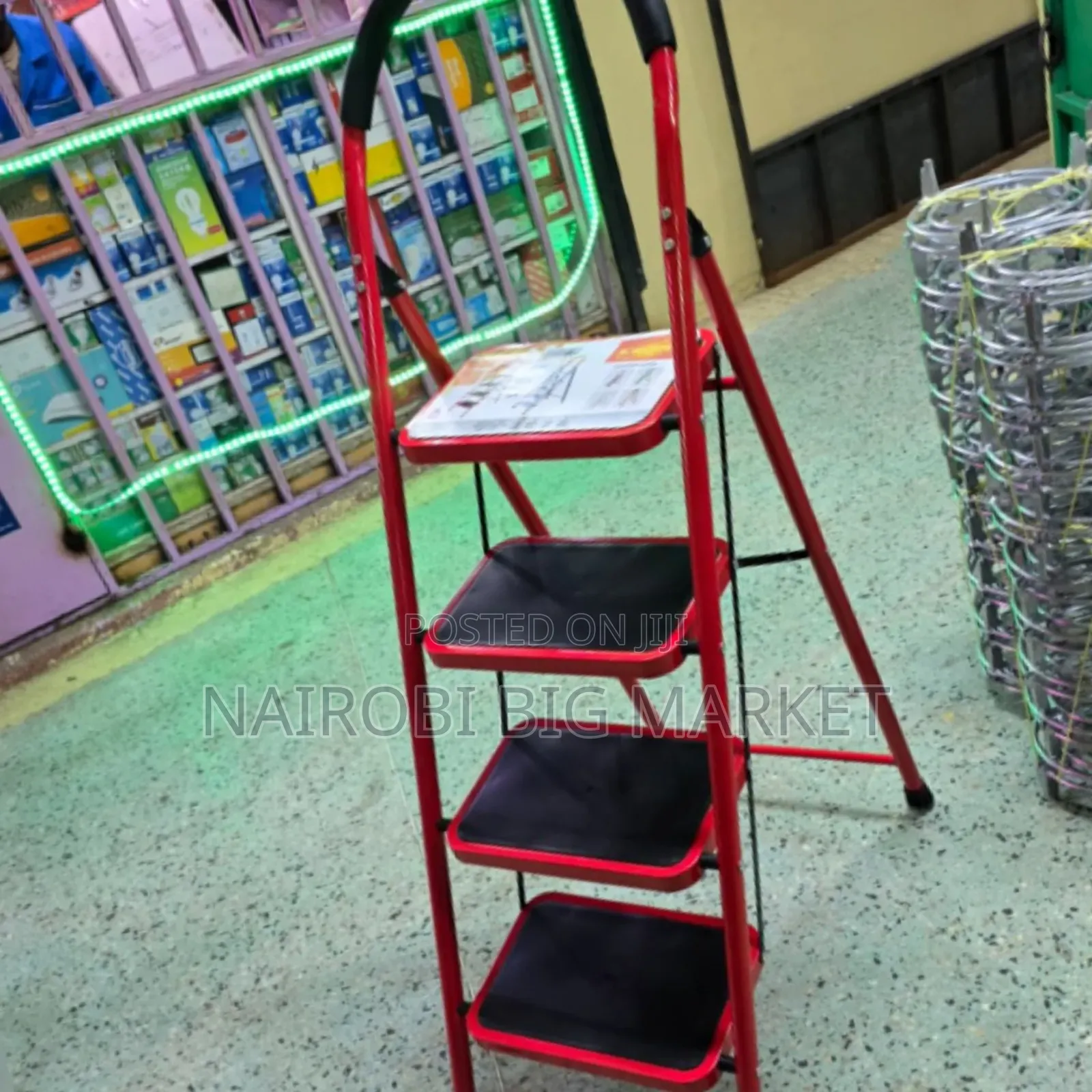 4 Tiers Ladder Heavy Duty