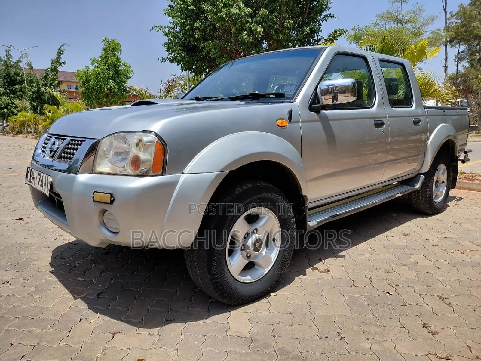 Nissan Hardbody 2005 Silver