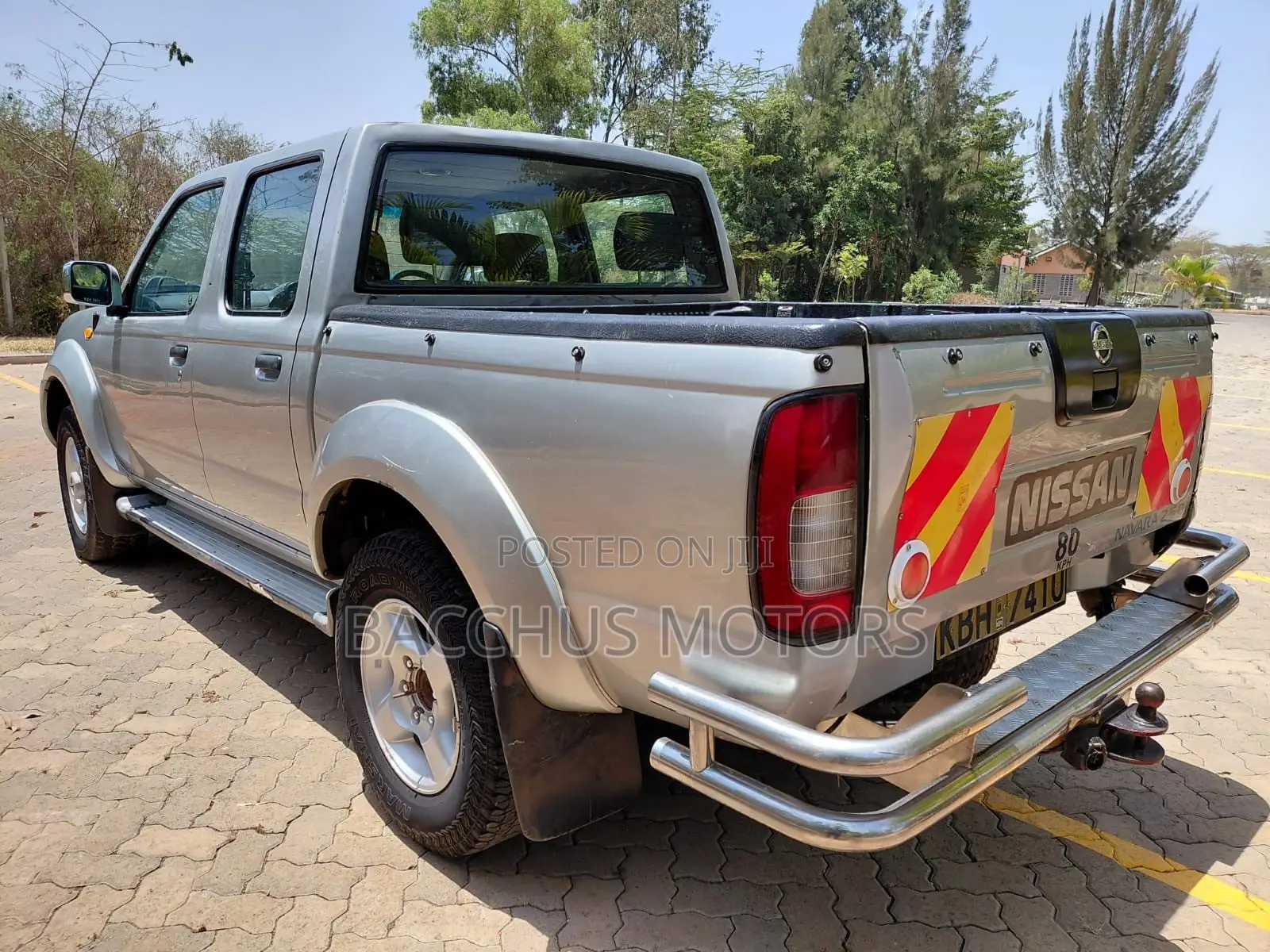 Nissan Hardbody 2005 Silver