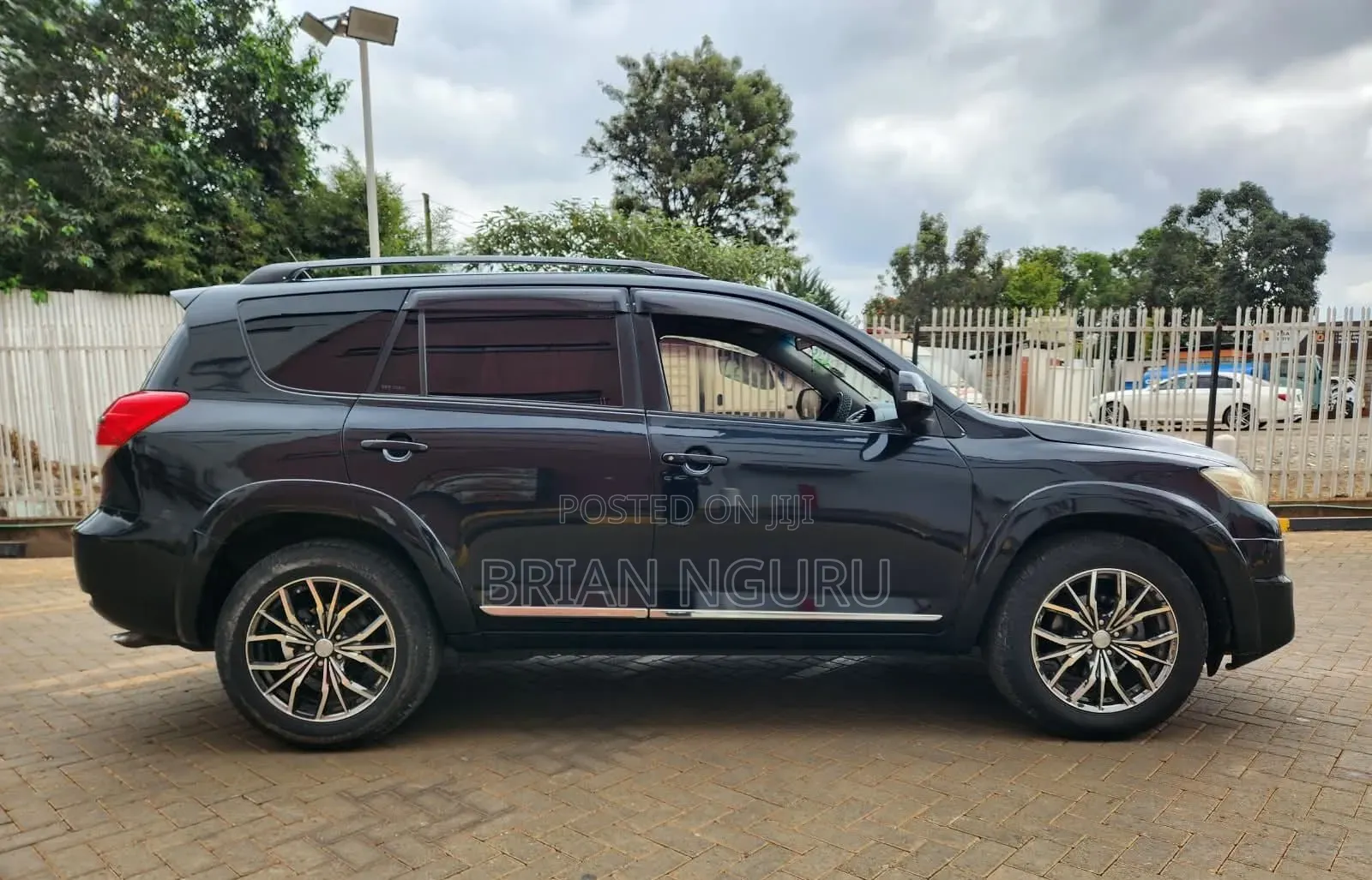 Toyota Vanguard 2013 Black