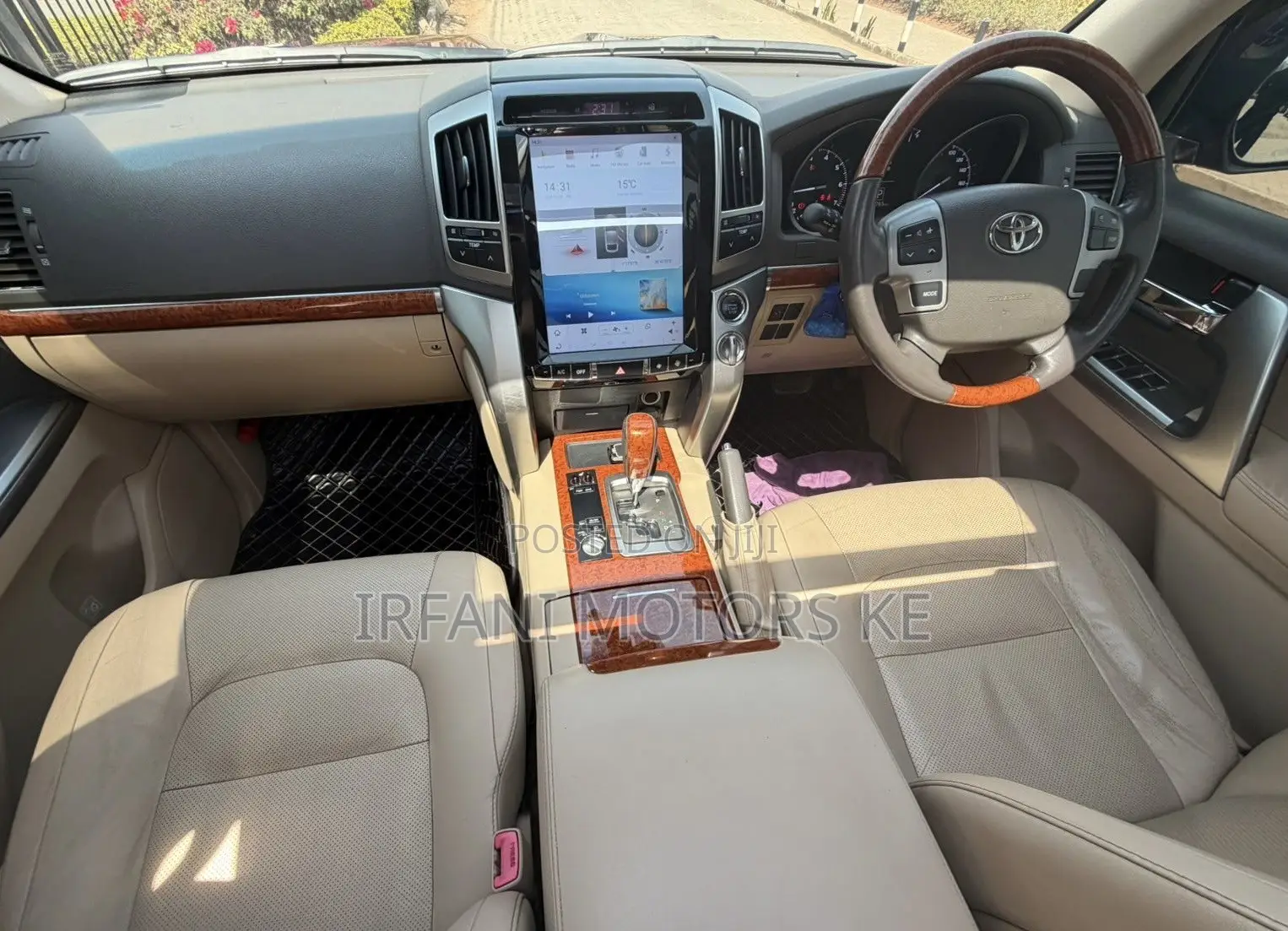 Toyota Land Cruiser 4.6 V8 ZX 2014 Maroon