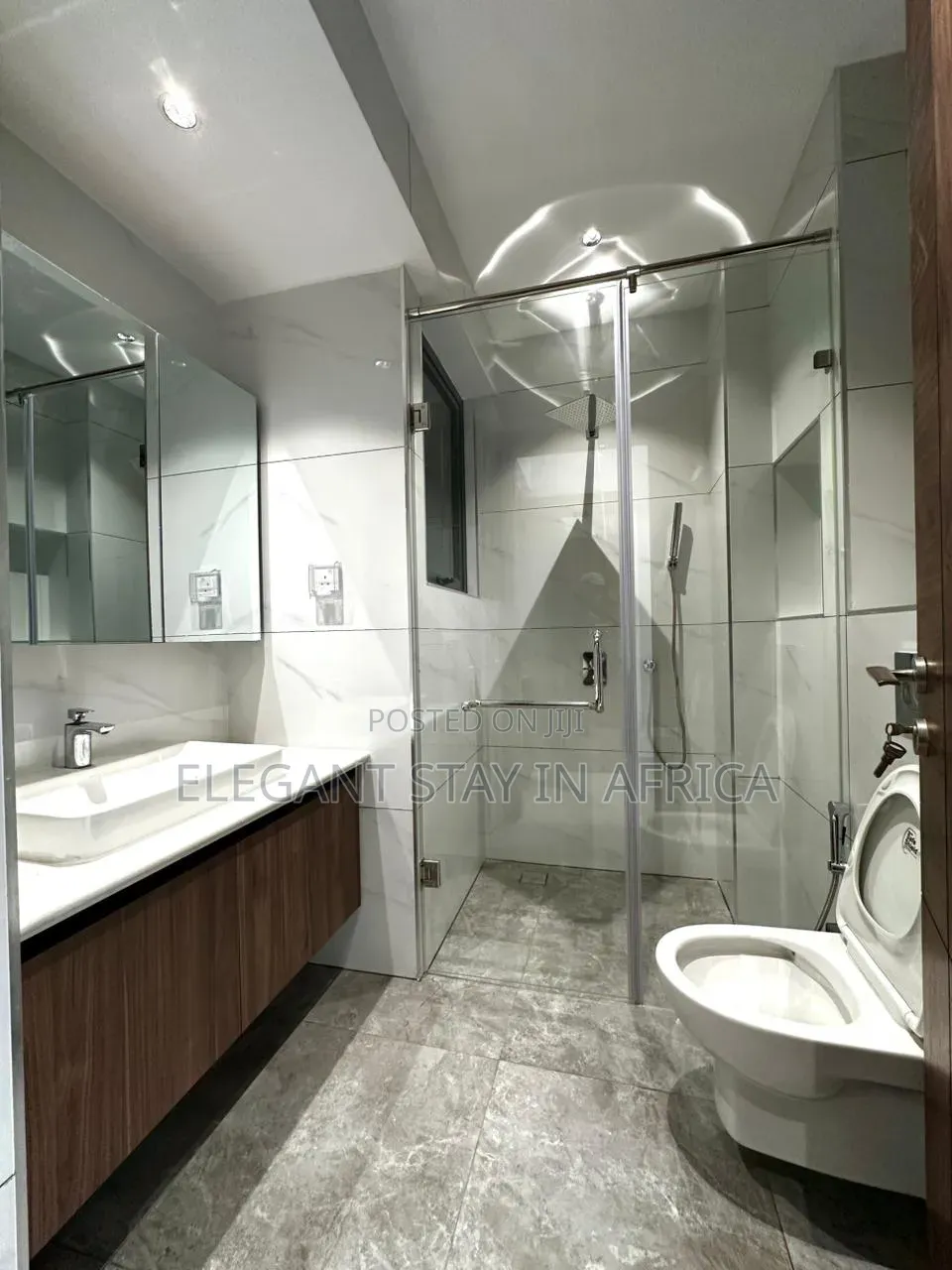 3bdrm Apartment in Westlands, Raphta Road Area for rent
